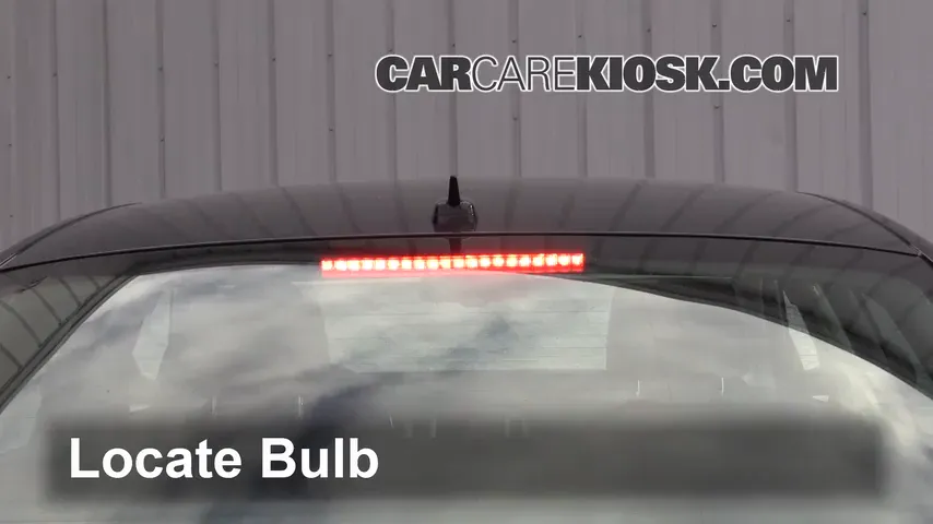 2011 Audi A6 Quattro 3.0L V6 Supercharged Éclairage Feu de freinage central (remplacer l'ampoule)